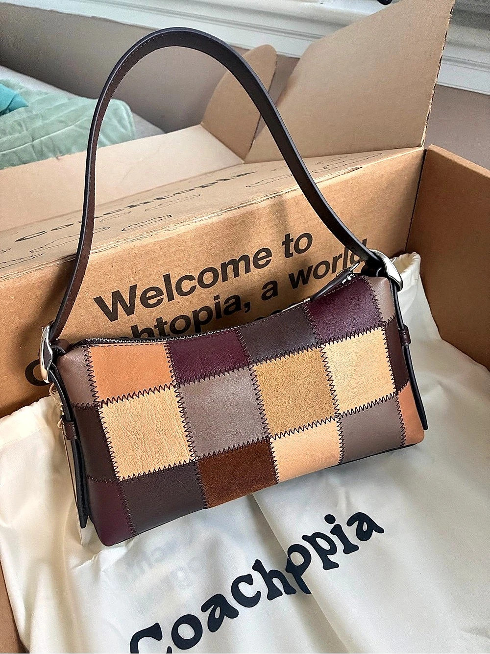 Coach Patchwork Shoulder Bag in Brown & Tan NWT - Picture 3 of 4